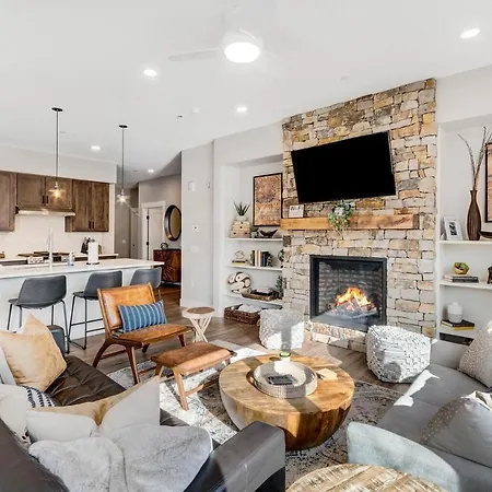 New Luxury Loft #101 - Large Hot Tub & Great Views - 500 Dollars Of Free Activities & Equipment Rentals Daily